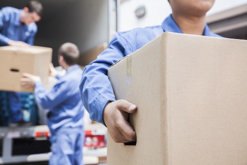 Professional house removals planning in Finsbury Park
